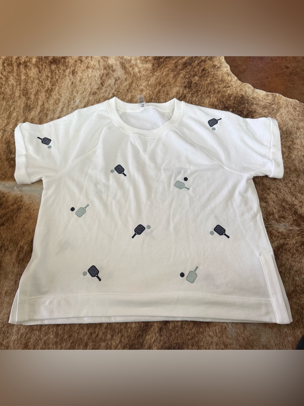 Lou & Grey Pickleball Embroidered Short Sleeve Sweatshirt‎ Womens Large